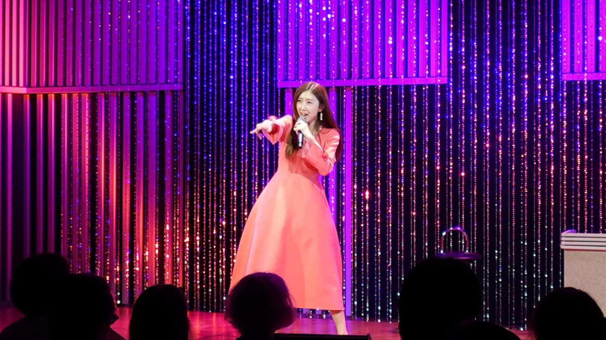 ニッポン放送「中山秀征の有楽町で逢いまSHOW」色紙 ニッポン放送「中山秀征の有楽町で逢いまSHOW」色紙