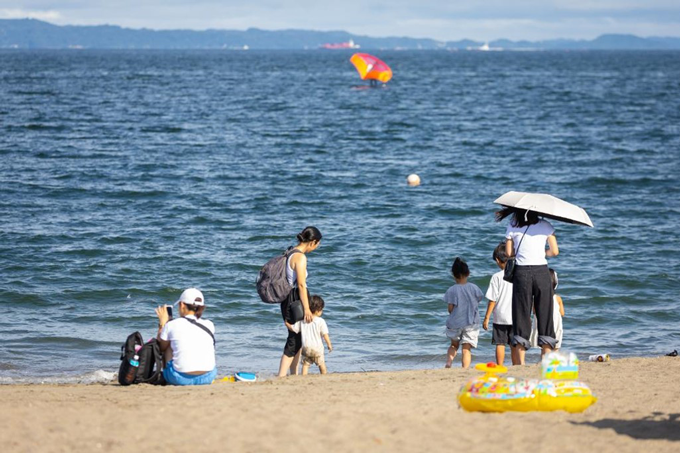 安全で安心なファミリービーチを標榜する三浦海岸は、家族連れが多いのも特徴