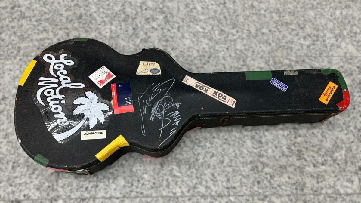 吉田拓郎をはじめ、ニッポン放送出演者らの貴重な私物やサイン入りグッズが続々出品！「第51回 ラジオ・チャリティ・ミュージックソン」