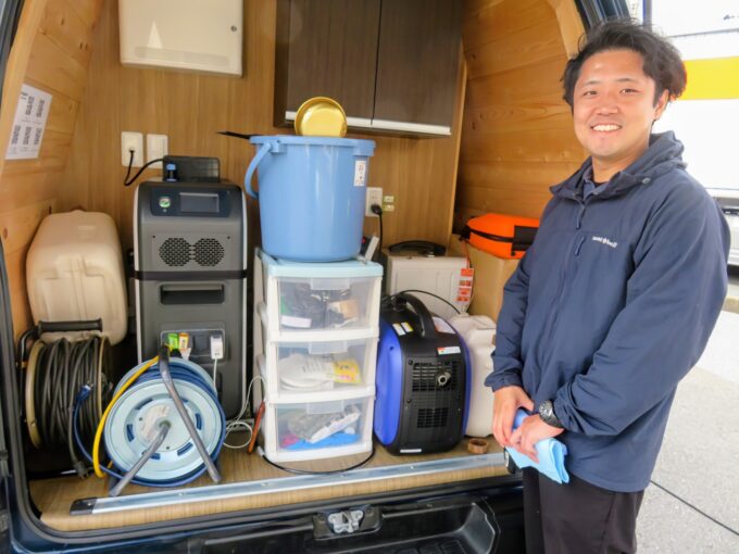 「NUKUMARU」バックヤードを見せるトヨタ自動車の瓦口翔馬さん