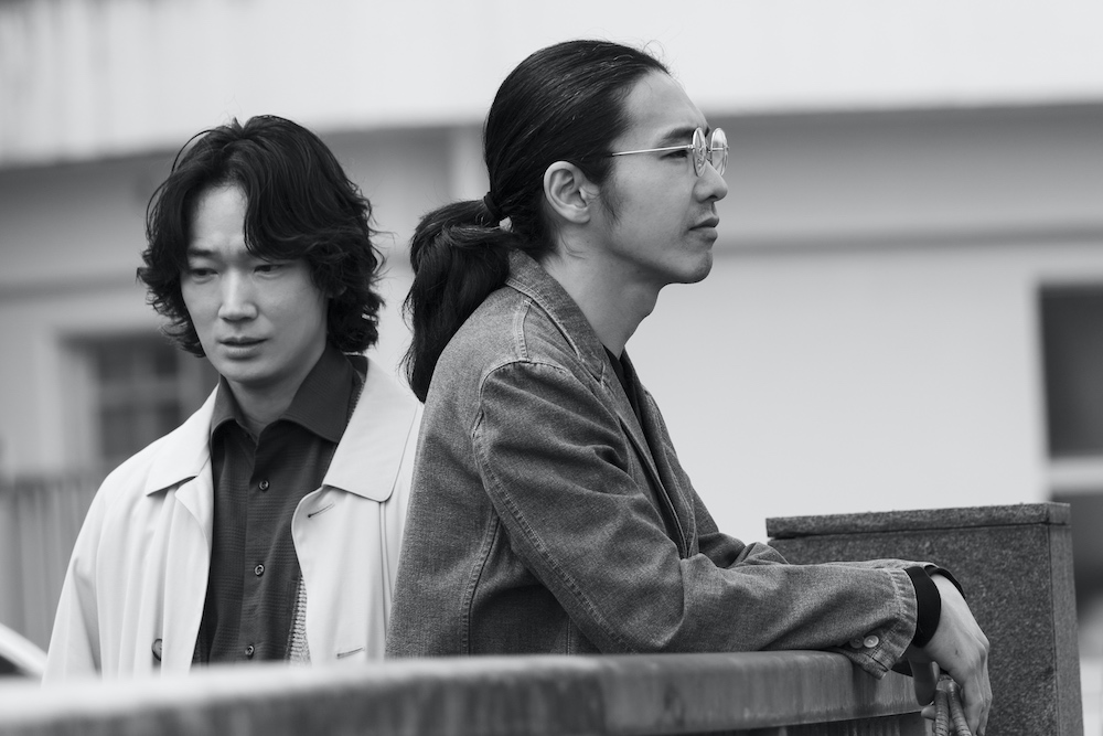 『星と月は天の穴』綾野剛が恋愛拗らせ中年男を熱演！の写真