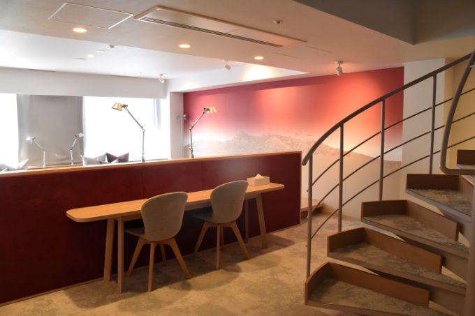 飲んで、見て、知って……1日中ワインを楽しめる「リゾナーレ八ヶ岳」　1万2千本のワインボトルが彩る「ワインリゾートクリスマス2025」開催の写真