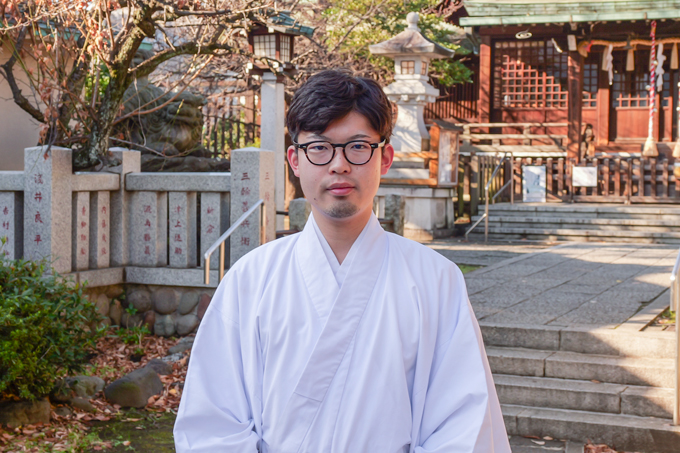 怪談会やコスプレイベントも!? 地域に開かれた新宿下落合氷川神社にてランパンプスが合格祈願!