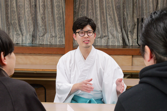 怪談会やコスプレイベントも!? 地域に開かれた新宿下落合氷川神社にてランパンプスが合格祈願!