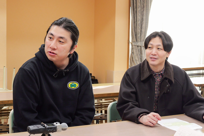 怪談会やコスプレイベントも!? 地域に開かれた新宿下落合氷川神社にてランパンプスが合格祈願!