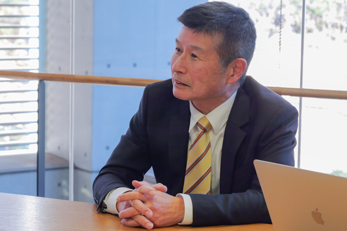 「自分で考え、動く」を育てる大学！？　語学力と自主性を磨く、津田塾大学にてランパンプスが徹底取材！