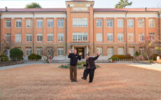 自立した女性を目指して! 津田梅子の志を受け継ぐ、津田塾大学の学生にランパンプスがインタビュー!