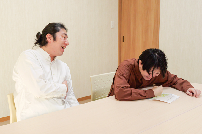 黒猫が導く必勝の神社！？　猫神社とも呼ばれる妙義神社にてランパンプスが合格祈願！