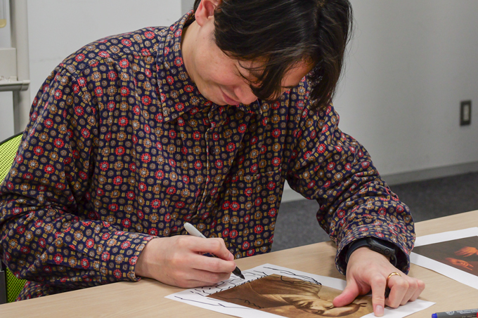 受験生の時間を守れ！　「教科書の偉人落書き選手権」3本勝負でランパンプスが対決！