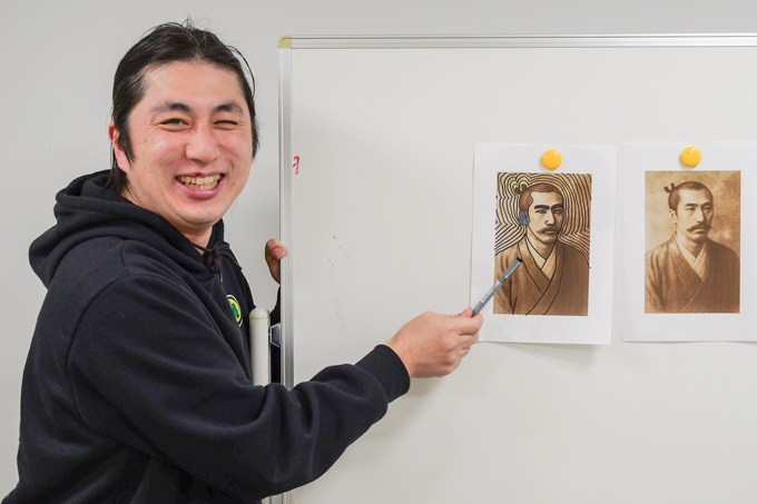 受験生の時間を守れ！　「教科書の偉人落書き選手権」3本勝負でランパンプスが対決！