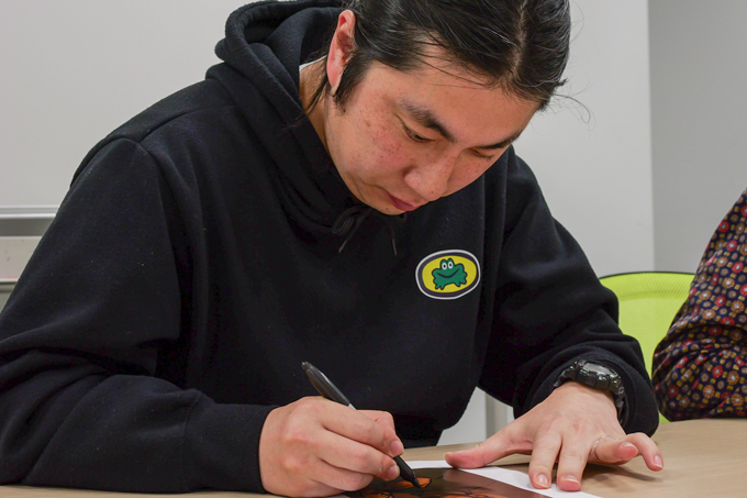 受験生の時間を守れ！　「教科書の偉人落書き選手権」3本勝負でランパンプスが対決！