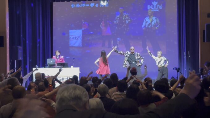 青春時代が蘇る「シルバーディスコ」