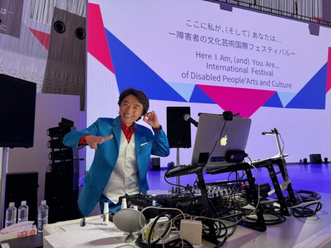 「人生120年」を提案するDJ OSSHYさん