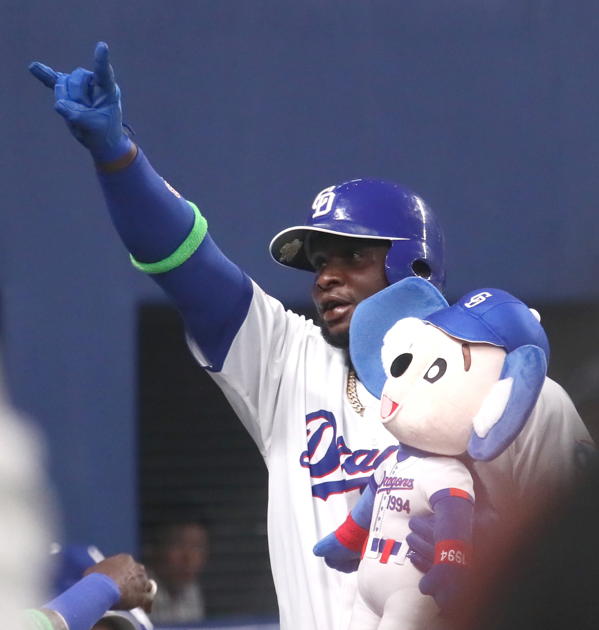 中日・サノー、来日初安打は豪快弾！中田翔氏「インサイドがすごく強いのかも」