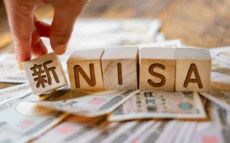 「資産運用、始めなきゃ……」と思いながら数年経っていませんか？ お金が出ていく今だからこそ、「資産にも働いてもらう暮らし」へ