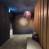 「和食ダイニング 花火」エントランスから花火がお出迎え