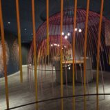 「和食ダイニング 花火」店内もまるで打ち上げ花火に包まれるような空間