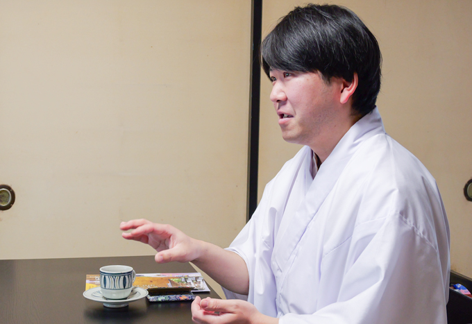 潜在能力を強化する！？　2体1組の強運お守りを授ける、伊佐須美神社にてランパンプスが合格祈願！