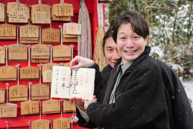 潜在能力を強化する！？　2体1組の強運お守りを授ける、伊佐須美神社にてランパンプスが合格祈願！