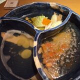 しゃぶしゃぶは、昆布出汁、どんこ出汁、鯛だしの3種でいただく