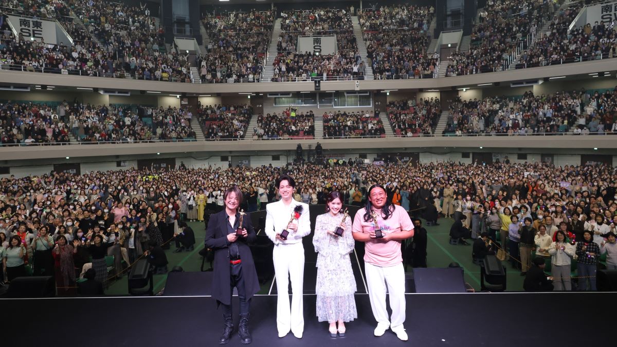 山崎育三郎が秋山竜次、昆夏美、TERUと豪華コラボレーション！「THIS IS IKU 2026 日本武道館」