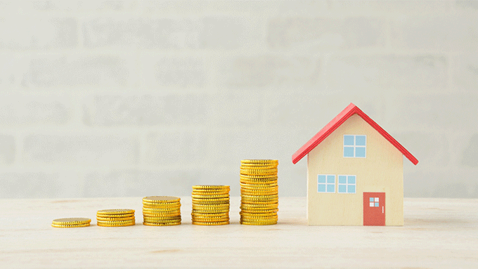 「資産運用、始めなきゃ……」と思いながら数年経っていませんか？ お金が出ていく今だからこそ、「資産にも働いてもらう暮らし」へ