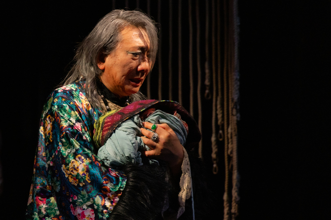 小沢道成渾身の新作『The Closet Revue』開幕！　ザ・スズナリで一ヶ月のロングランに挑むの写真