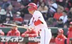 広島・中村奨成、3試合連続安打も…安仁屋氏「右方向しか打球が飛ばない」