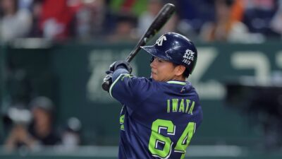 ヤクルト・岩田、ネバネバ打撃！真中氏「相手ピッチャーはこのバッター嫌ですよね」