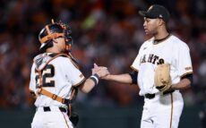 巨人・小林誠司、大勢とマルティネスを好リード　山本昌氏「小林捕手が被ると安定」