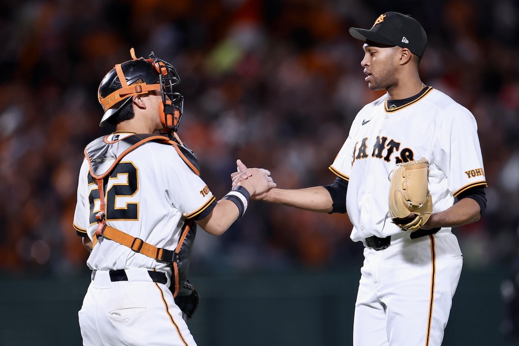 巨人・小林誠司、大勢とマルティネスを好リード　山本昌氏「小林捕手が被ると安定」