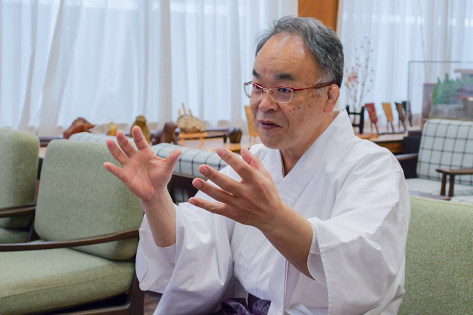 見た目は7社、中身は56神！？　祈りの集積地、静岡浅間神社でランパンプスが合格祈願！