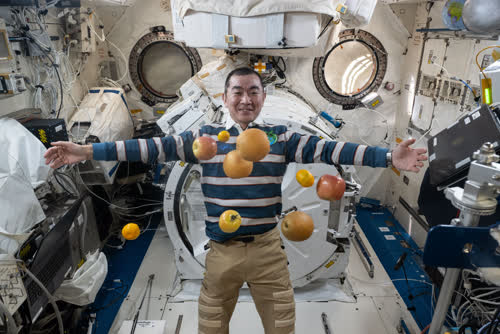 油井亀美也さん記者会見　宇宙からの様々な視点