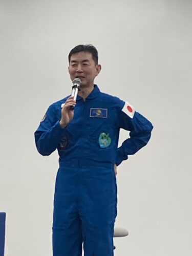 油井亀美也さん記者会見　宇宙からの様々な視点