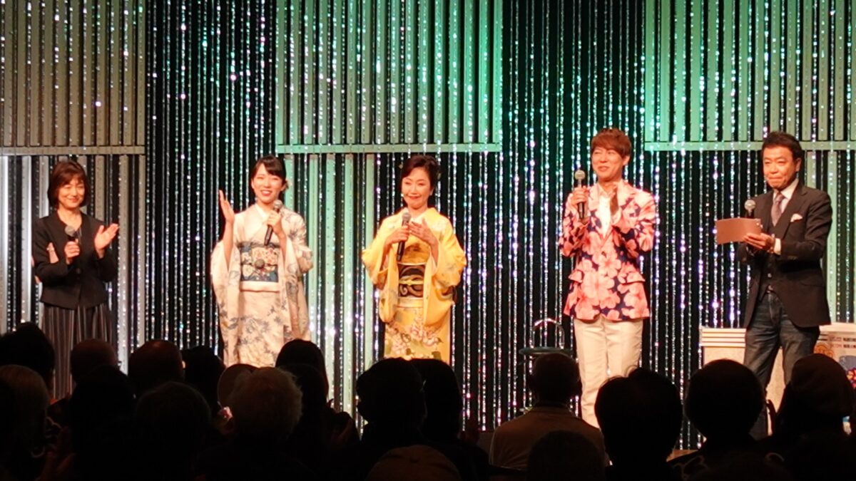 伍代夏子、愛犬との旅へ　1年待ちのキャンピングカーが納車