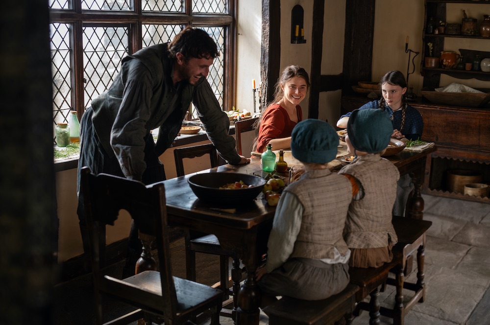 Netflixシリーズ『九条の大罪』柳楽優弥×松村北斗、法とモラルの境界線に迫るリーガル・サスペンスの写真