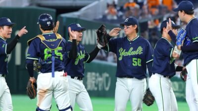 里崎氏「チーム内競争が激しくなることでチーム力が上がる」、「リリーフがすごい」好調ヤクルトを分析