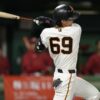 打って、守って巨人・平山功太　山本昌氏「ハッスルプレーがチームに力を与えている」