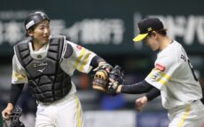 ソフトバンク・山本祐大がトレード翌日にスタメン出場！野村弘樹氏「それだけ主力のキャッチャーが欲しかったところ」