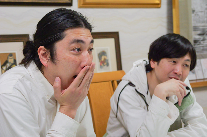 「小さいおじさん」の正体とは！？　東京のへそ・大宮八幡宮にてランパンプスが合格祈願！