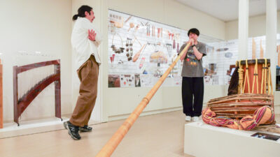 世界の楽器が大集合！？　国立音楽大学 楽器学資料館の展示室にランパンプスが潜入！