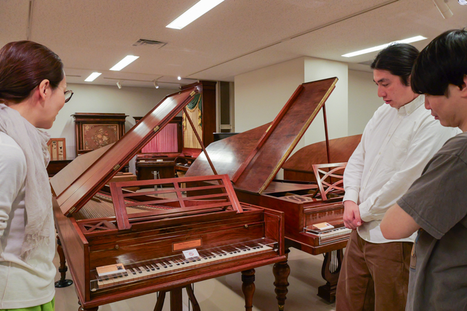 世界の楽器が大集合!? 国立音楽大学 楽器学資料館の展示室にランパンプスが潜入!
