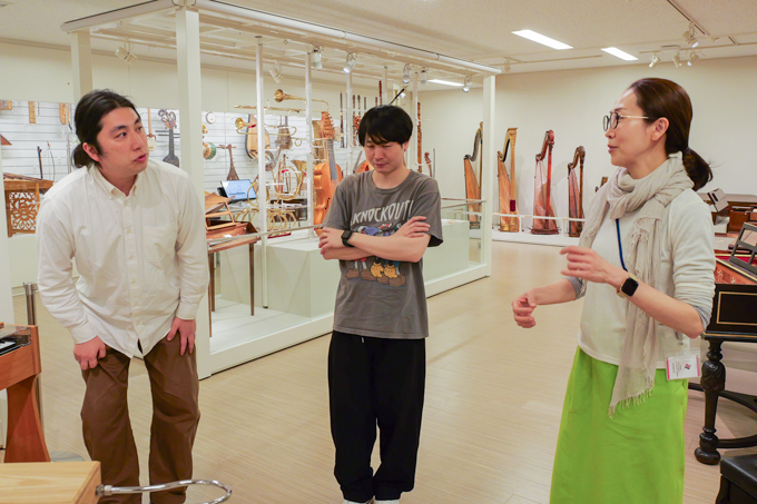 世界の楽器が大集合!? 国立音楽大学 楽器学資料館の展示室にランパンプスが潜入!