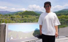 歩いて荷を運ぶ男たち　尾瀬の山小屋を支える「歩荷」の世界