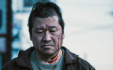 『名無し』佐藤二朗が原作・脚本・主演、規格外のサイコ・バイオレンス