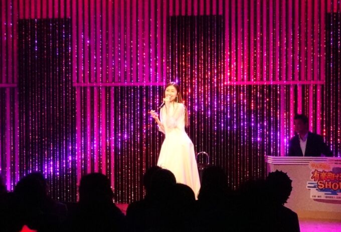 岩波理恵