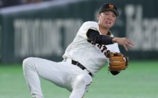 巨人・坂本勇人、守備で魅せた！原辰徳氏「ホームラン1本、2本に値するね」