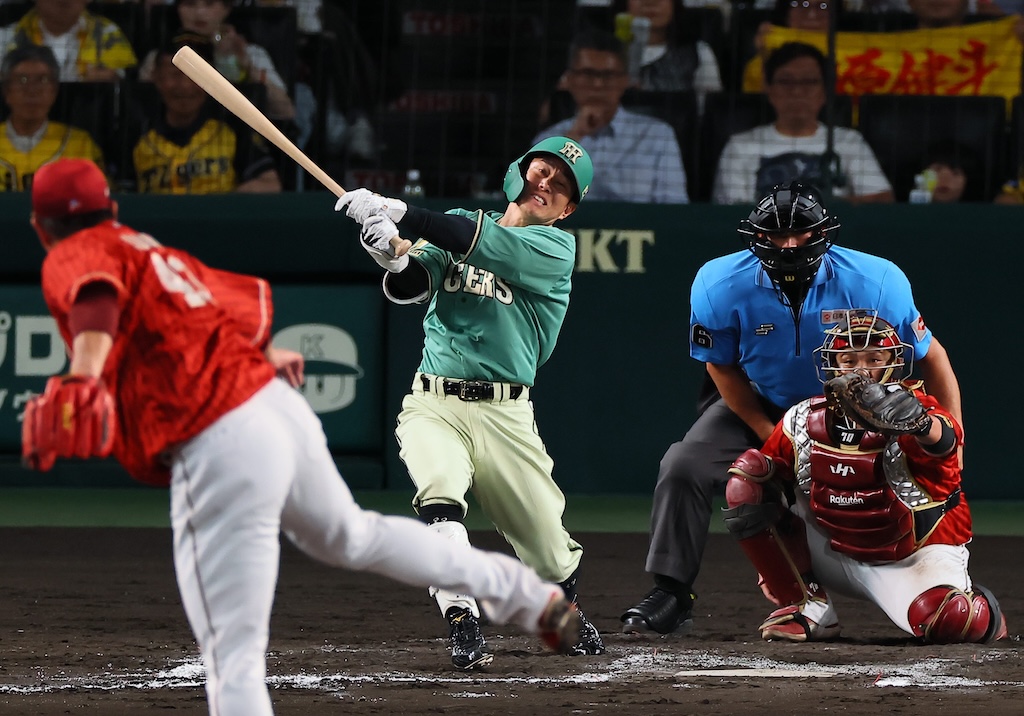 楽天、阪神・糸原の打球を“お見合い” 太田幸司氏「村林が最初から自分でいかなくちゃ」