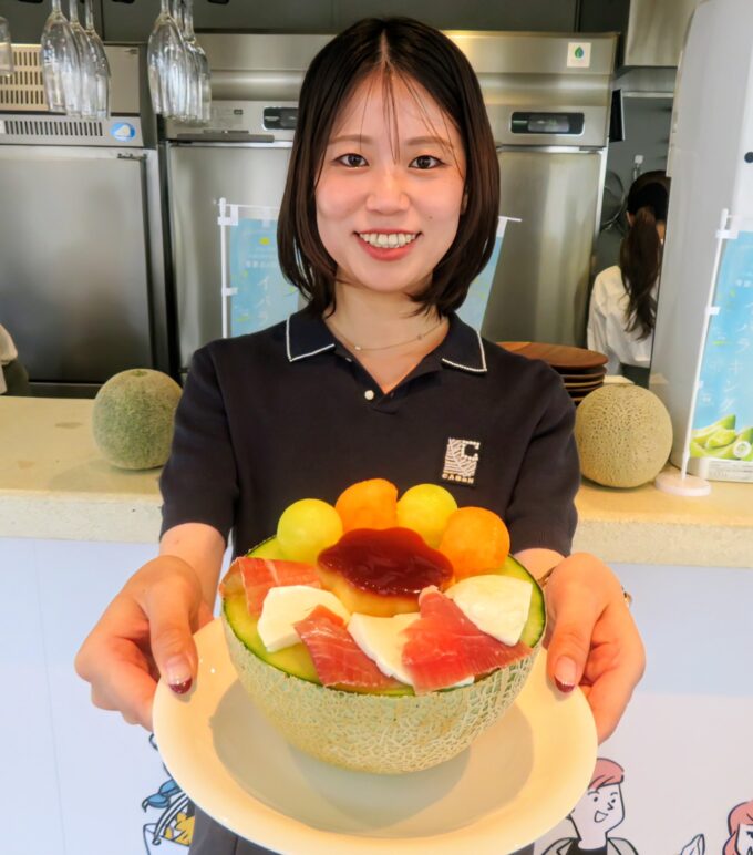 イバラキング半玉にトッピング