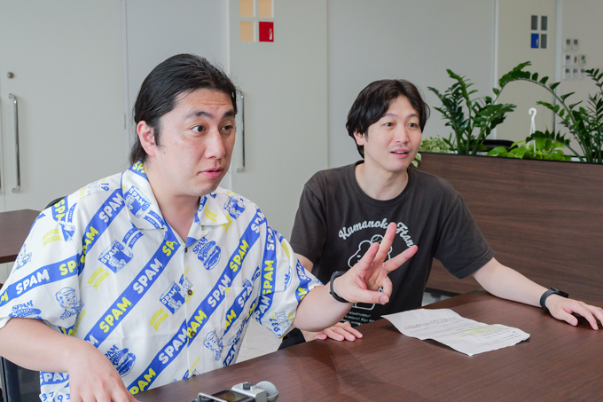 東京から沖縄の大学へ！？　沖縄で歴史を学ぶ沖縄国際大学の学生にランパンプスがインタビュー！